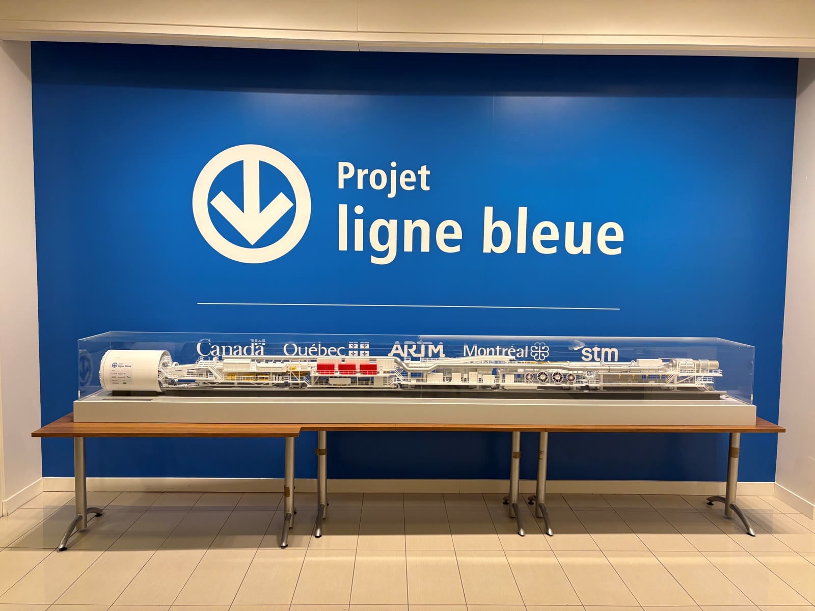 Maquette du tunnelier — prolongement de la ligne bleue du métro de Montréal (STM)